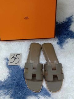 Hermes Oran Burgundy Epsom leather Size 8, Women's Fashion, Footwear, Flats  & Sandals on Carousell