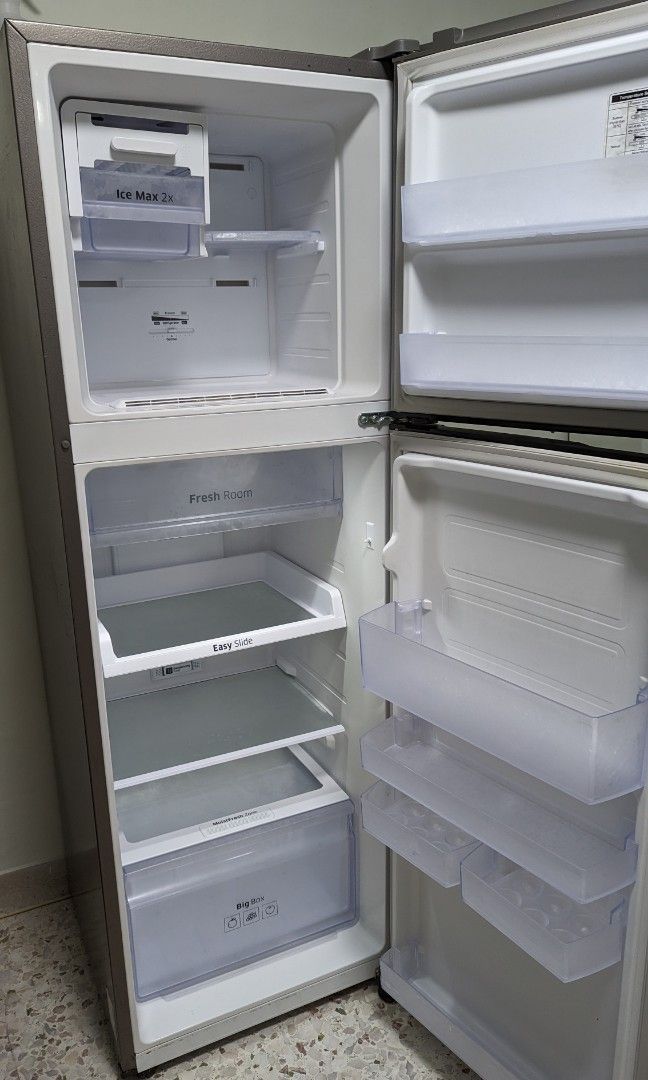 Samsung 2 Door Fridge, TV & Home Appliances, Kitchen Appliances