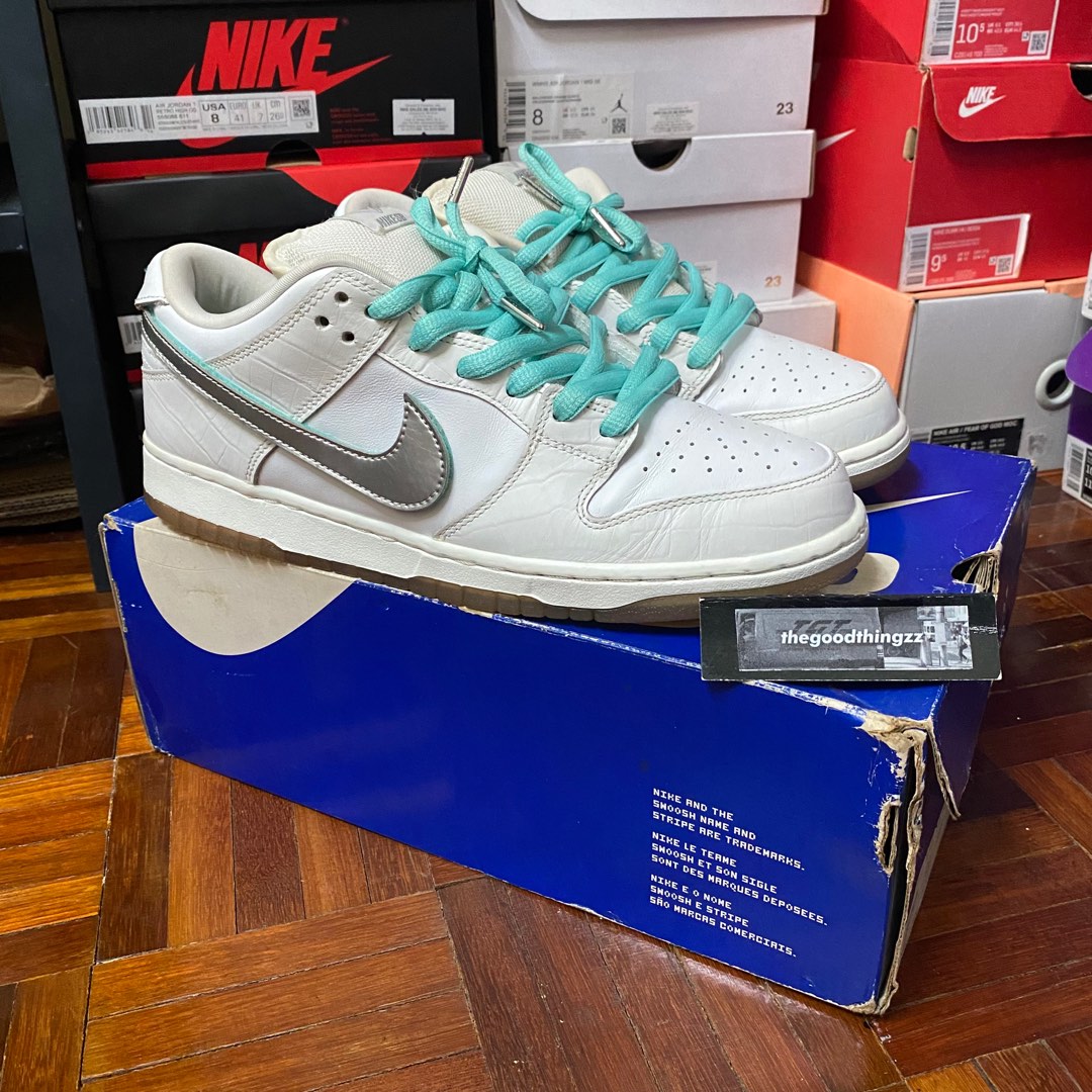 SB Dunk Low White Diamond