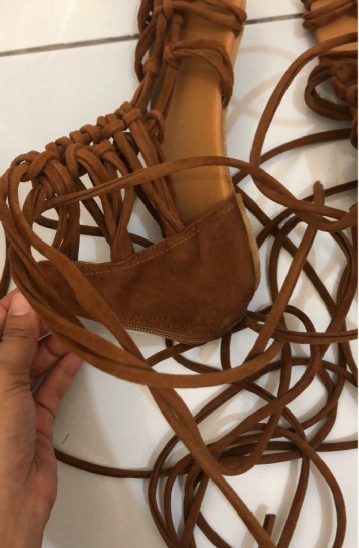 sepatu pantai