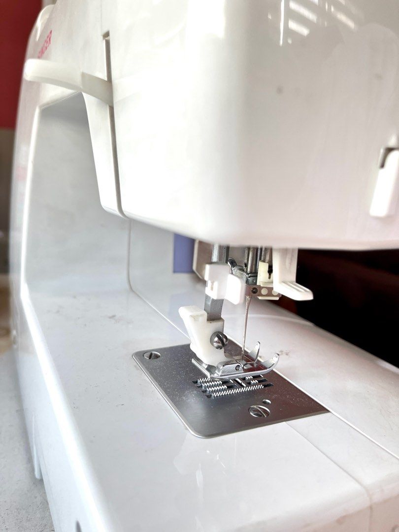 Singer Simple Sewing Machine on Carousell