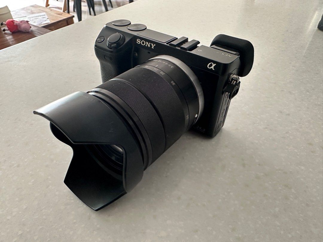 SONY NEX-7 ボディ Sony NEX-7 Mirrorless Camera Body, Black {24.3MP}