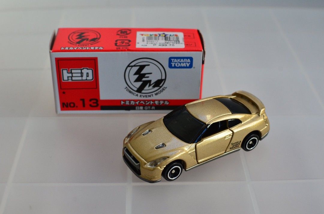 TOMICA EVENT MODEL NO. 13 NISSAN GT-R GOLD, Hobbies & Toys, Toys 
