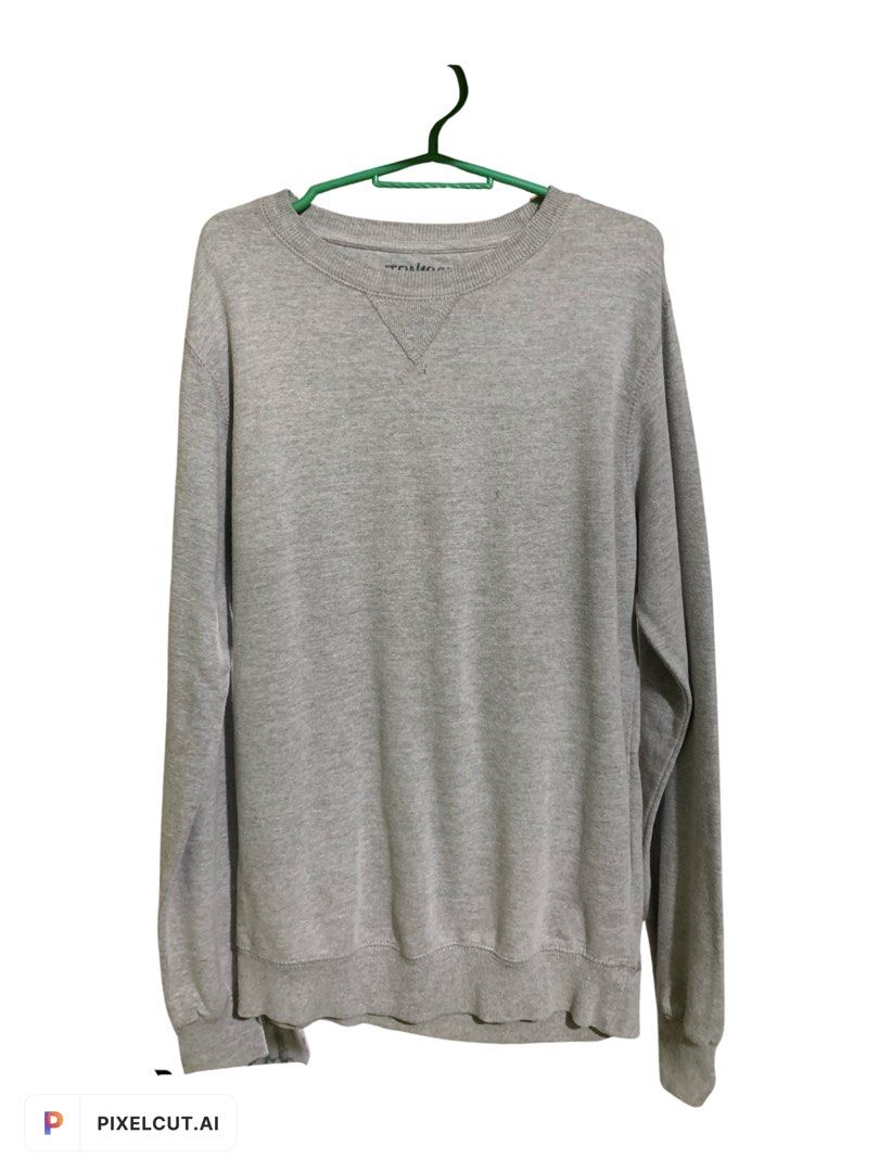 Terannova 1961 grey crew neck sweater (Category: Hoodies) located in Angono. Submitted by vedgedan (Listing ID 1250740661, Image 1). Description: width: 20 length: 27 Condi : 7/10.