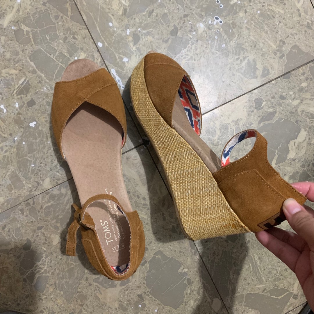 Toms online wedge pumps