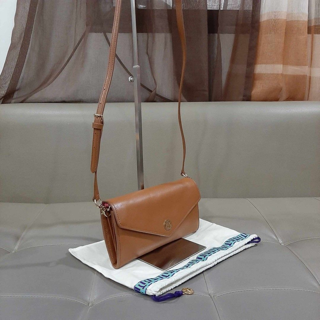 Tory Burch Leather Chain Sling, Luxury, Bags & Wallets on Carousell