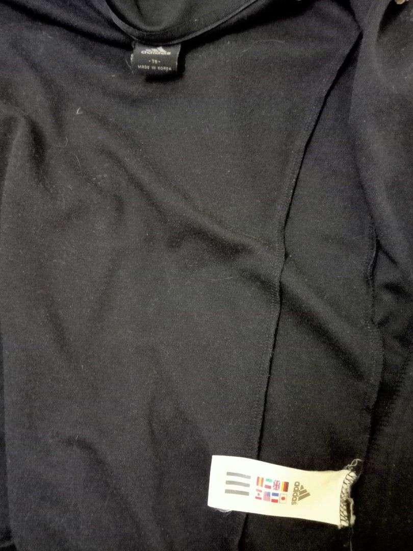Traktop (Category: Activewear) located in Rawang. Submitted by thehulkkkk (Listing ID 1250585986, Image 3). Description: Traktop adidas Saiz S Pit 17 Labuh 26 Condition 9/10.