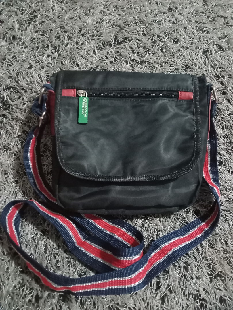 United Colors of Benetton Sling Bag on Carousell