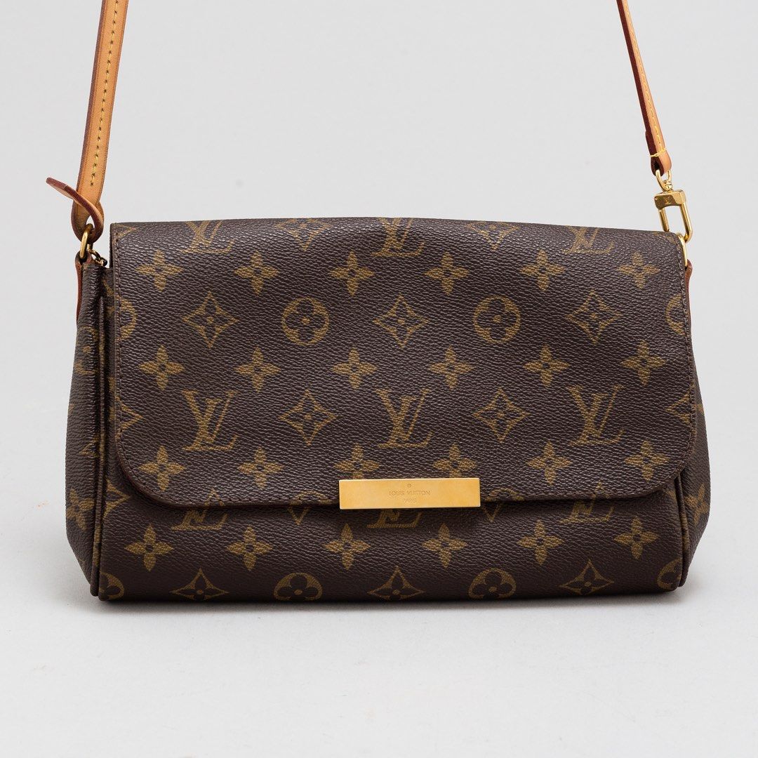 Louis Vuitton favourite MM damier, Luxury, Bags & Wallets on Carousell