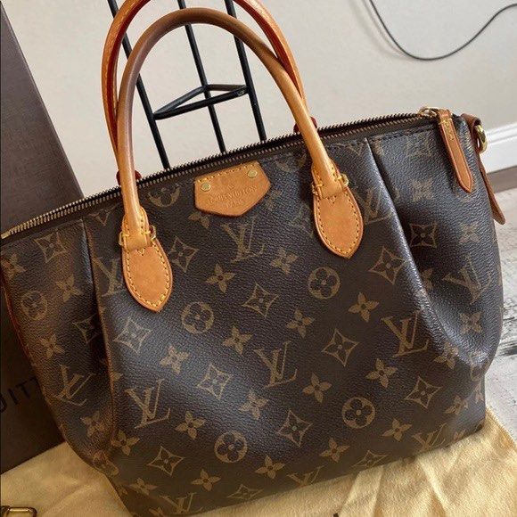 Louis Vuitton Turenne MM in Monogram, Luxury, Bags & Wallets on Carousell