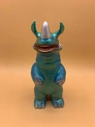 MISB Ustoys Neronga 2002 Sofubi us toys Tsuburaya ultraman kaiju (Category: Toy Figures) located in Singapore. Submitted by sofubi168 (Listing ID 1250632368, Image 3). Description: Never opened. Last 3 photos taken from Internet. Rare MISB piece From their 2002 Shampoo series, this Ultra kaiju legend is a blue vinyl with metallic green-blue and yellow accents! Comes with original bag and header!.
