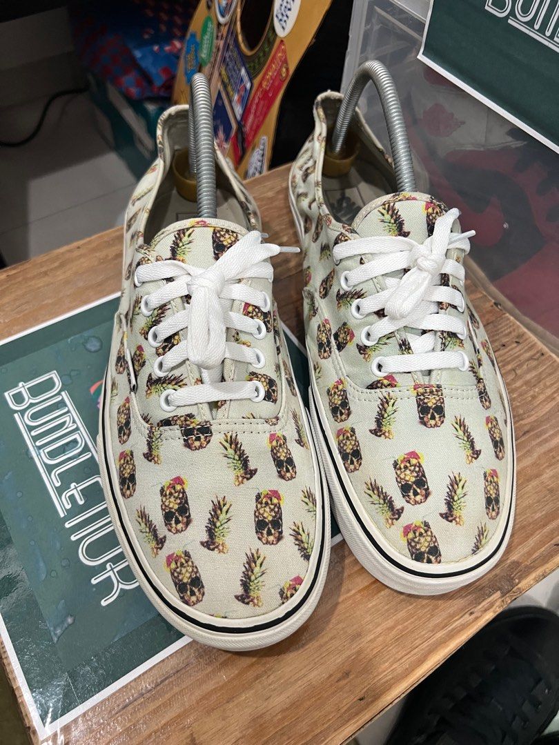 Vans Authentic Pineapple Skull Canvas 12UK Everything Else