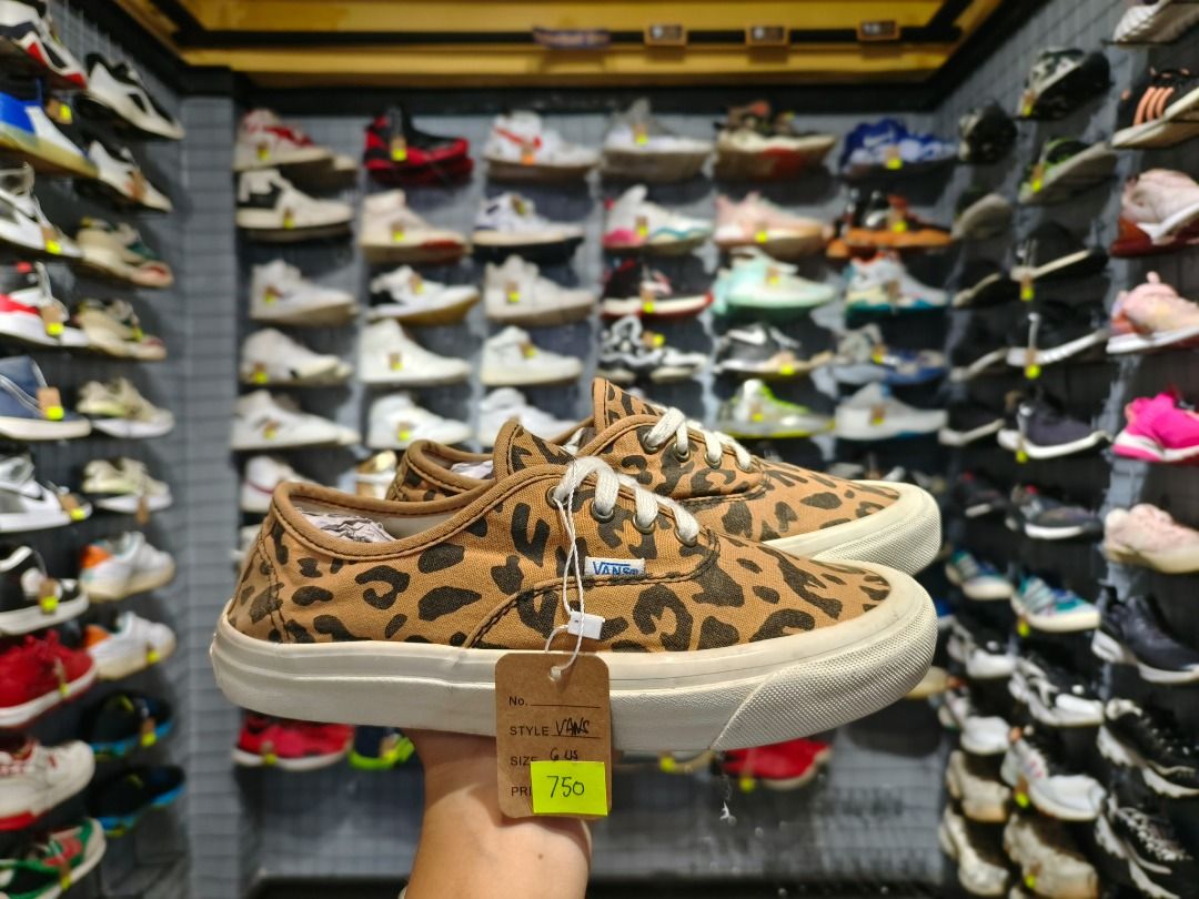 Womens vans hot sale animal print