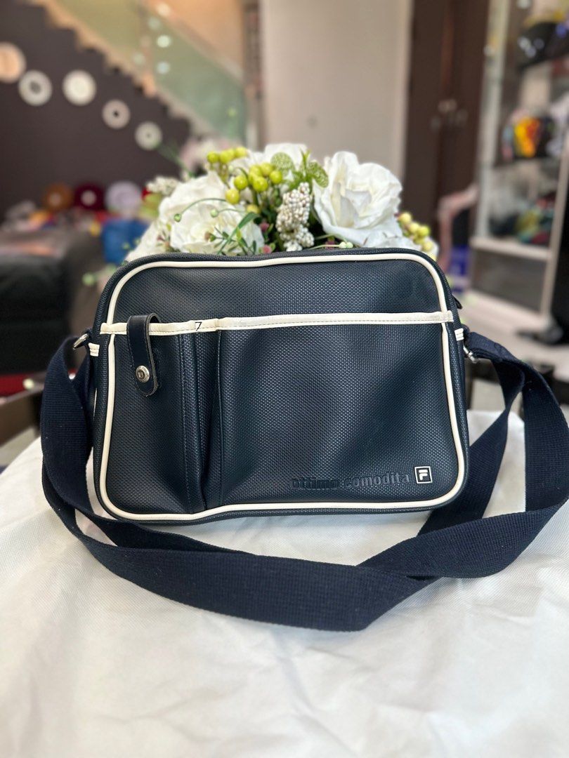 Fila vintage on sale shoulder bag