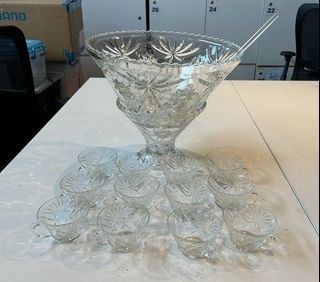 Vintage glass punch bowl 15 piece set