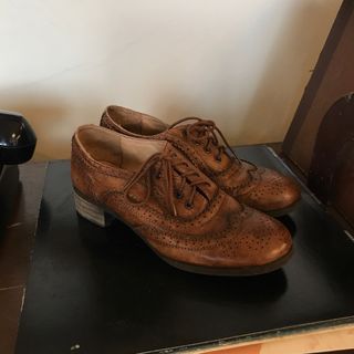 Vintage-style leather brown oxfords shoes (dark academia/cottagecore/vintage)