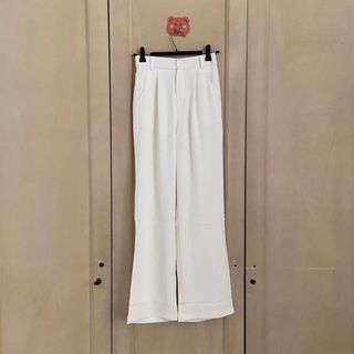 White slim cullote
