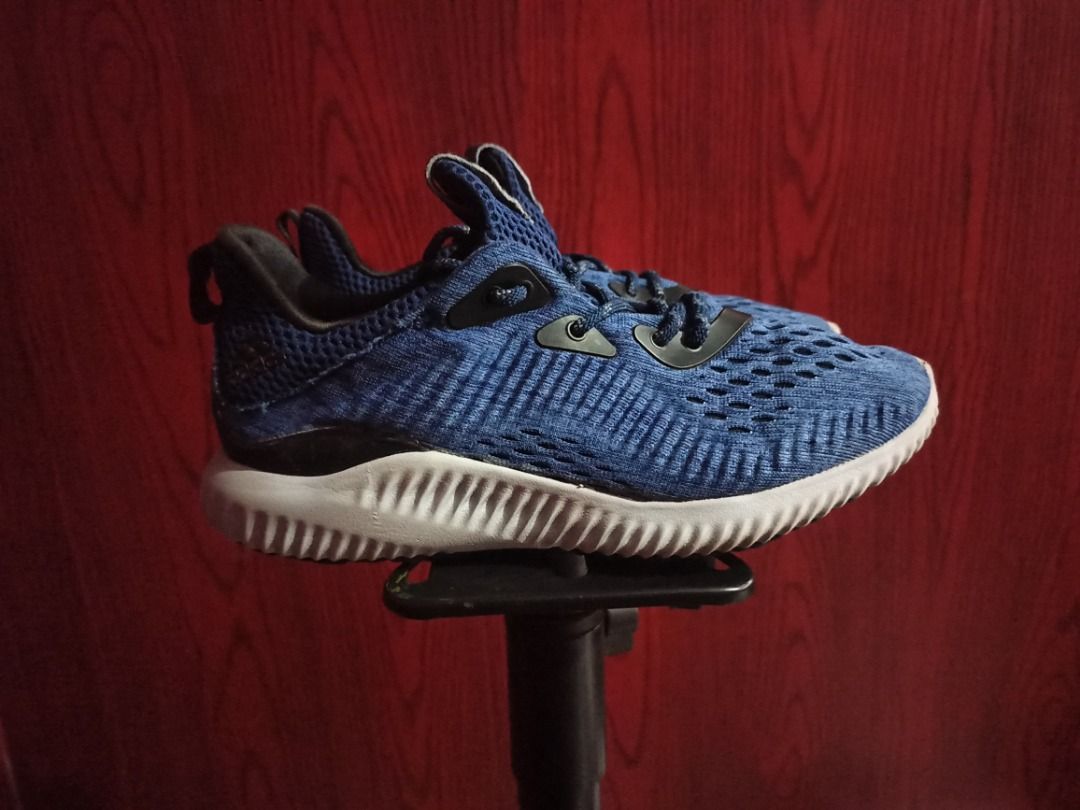 WMNS) adidas Alphabounce EM BW0324 size 36, Fesyen Pria, Sepatu , Sneakers  di Carousell