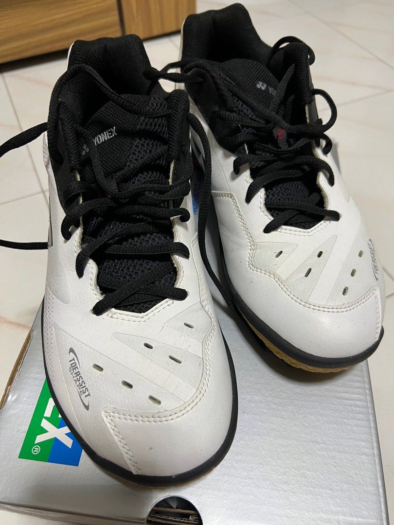 Badminton shoes sale uk on sale