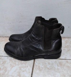 Zara Man leather chelsea  boots