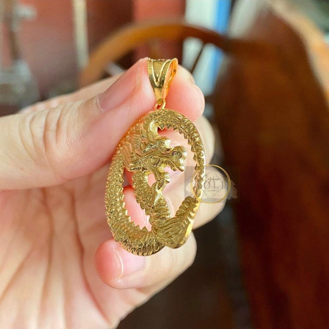 Dragon pendant shop gold