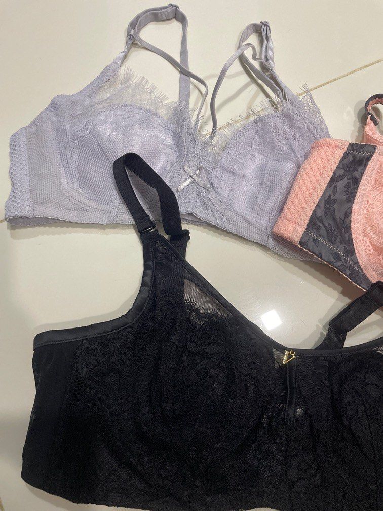 38-40c bra lingerie comfy lace sexy, Women's Fashion, New Undergarments &  Loungewear on Carousell