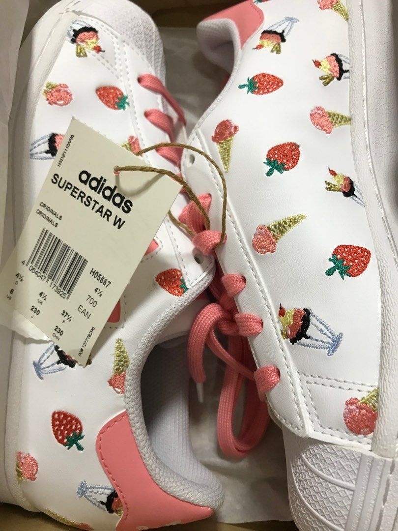 Adidas superstar licorne store