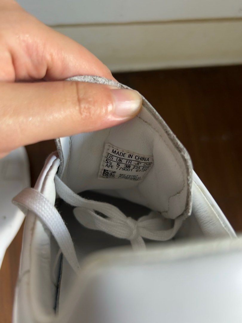 Adidas Stan Smith, Women's Fashion, Footwear, Sneakers on Carousell