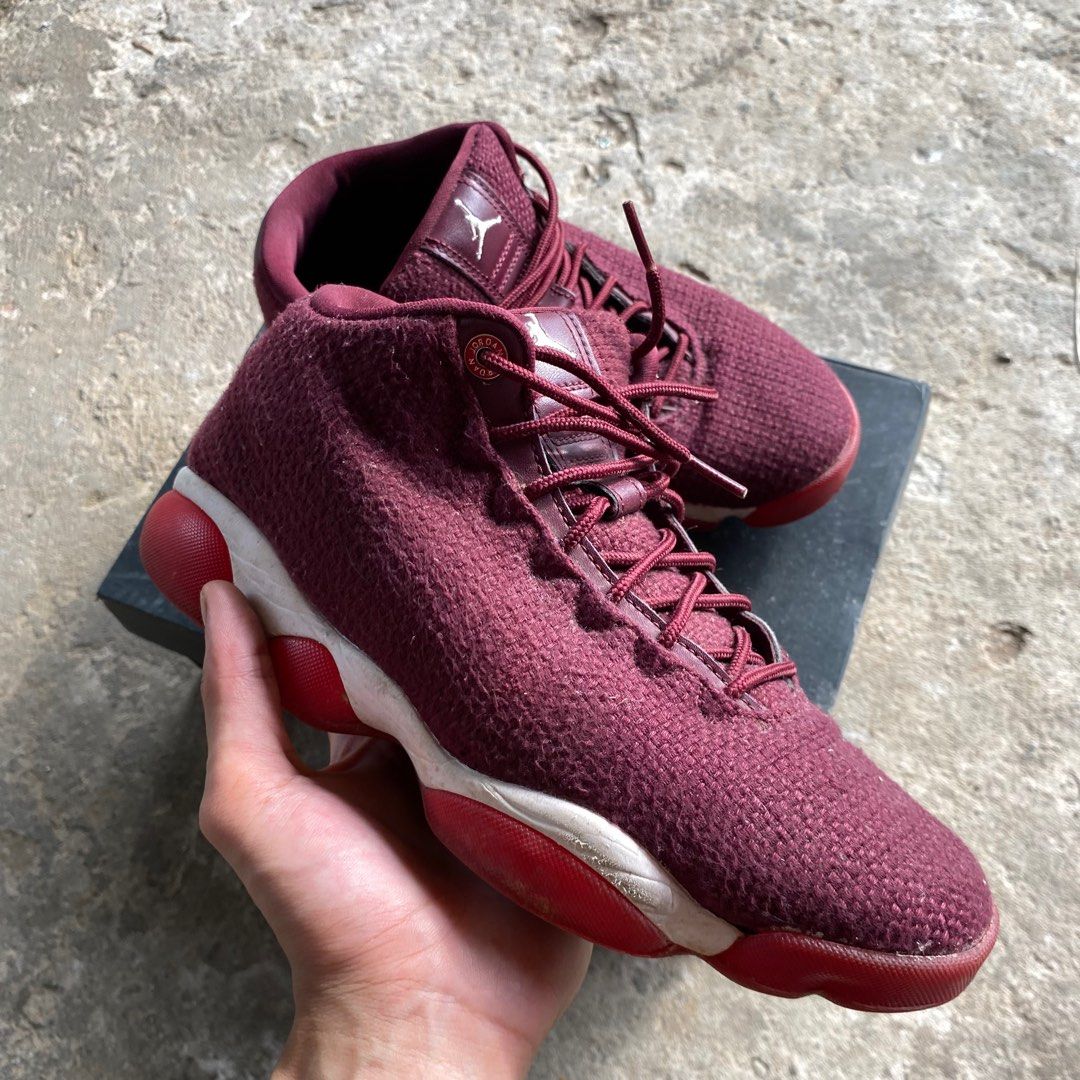 Nike air jordan horizon low red top