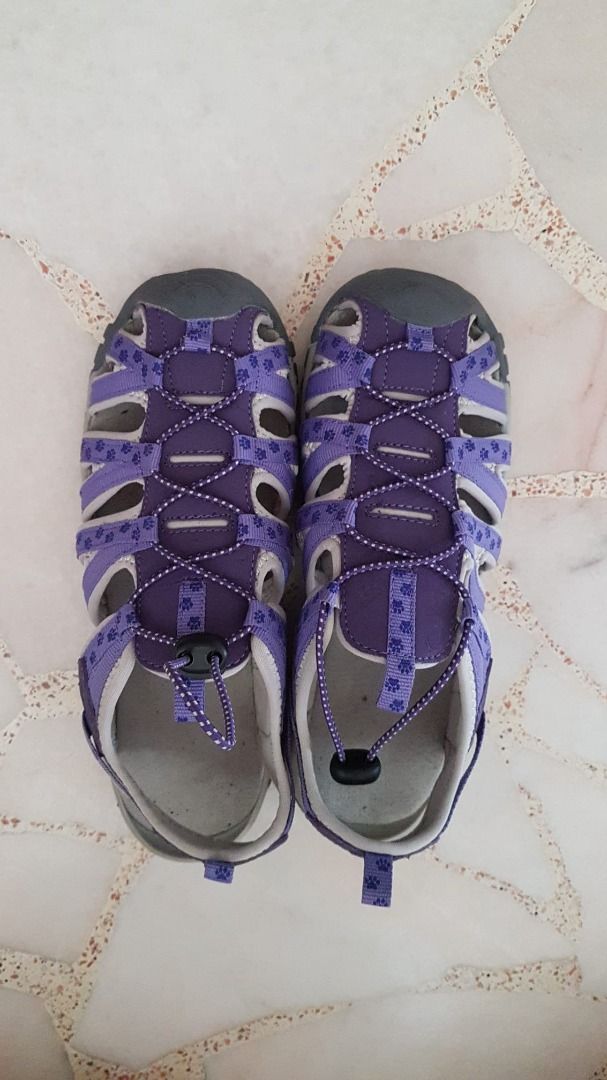 Animal sale rescue sandals