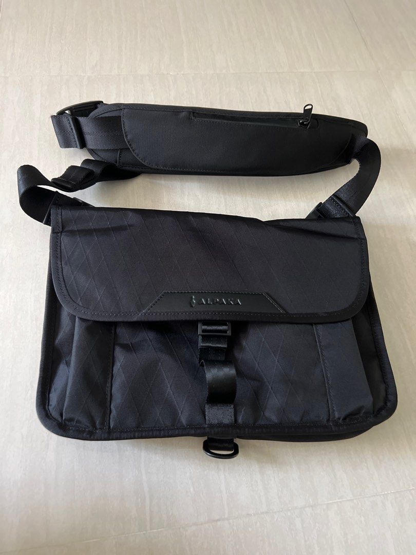 Alpaka Alpha Sling v2 (Black VX42 Edition), Men's Fashion, Bags, Sling