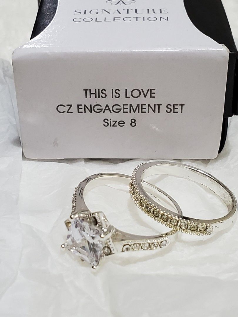 AVON This is Love CZ engagement set Size 8