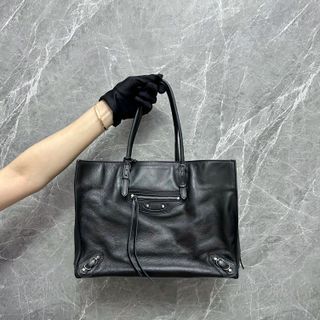 Pre-order SALE‼️ Balenciaga A4 Papier Tote Large Size Black, Luxury, Bags &  Wallets on Carousell