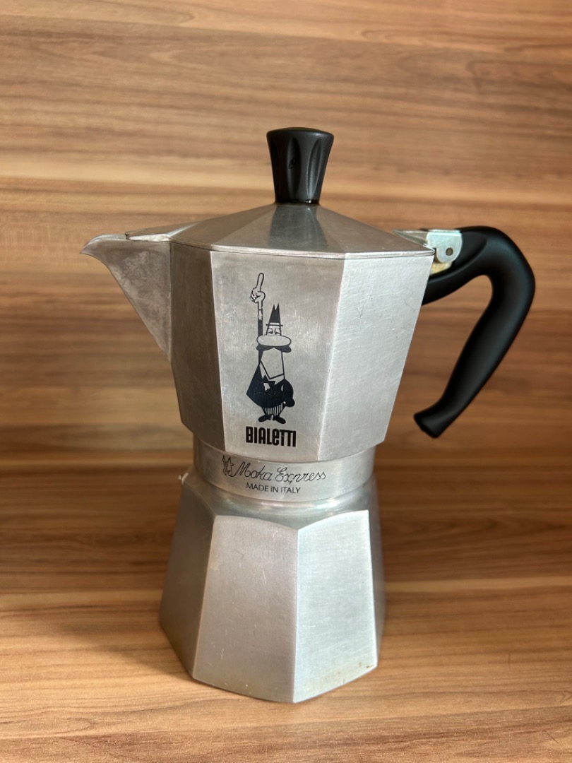 Bialetti Moka Express Made in Italy 6Cup, TV & Home Appliances
