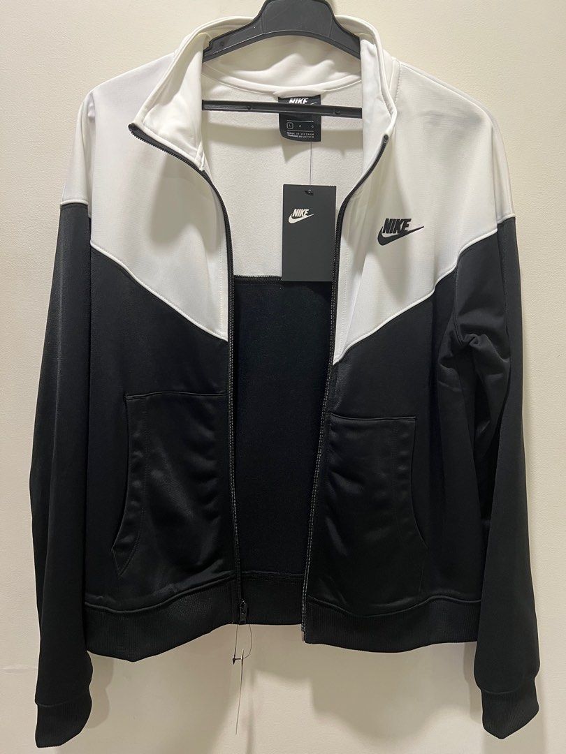 Black and white Nike jacket, Women's Fashion, Coats, Jackets and