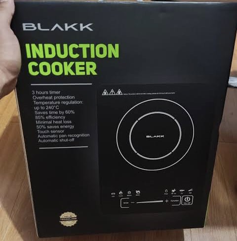 BRAND NEW BLAKK INDUCTION COOKER