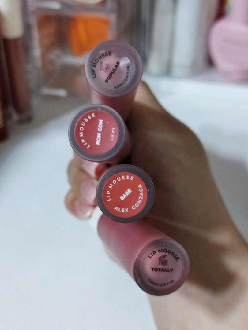 BUNDLE Issy and Co lip mousse (Category: Makeup) located in Makati City. Submitted by declutteringyk (Listing ID 1250856187, Image 3). Description: 4 shades for 500 Take all 8 for 800.