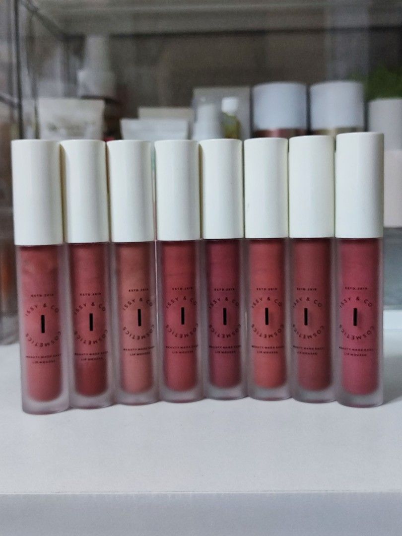BUNDLE Issy and Co lip mousse (Category: Makeup) located in Makati City. Submitted by declutteringyk (Listing ID 1250856187, Image 1). Description: 4 shades for 500 Take all 8 for 800.