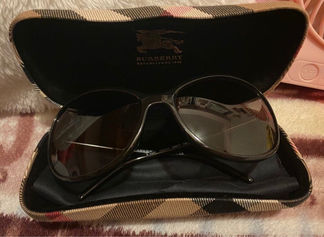 Burberry butterfly glasses hotsell