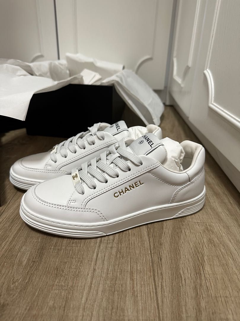 CHANEL, Shoes, Chanel 23a Low Top Sneakers
