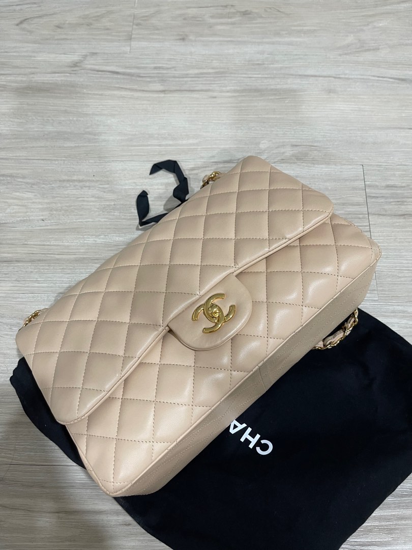 Beige chanel sales tas