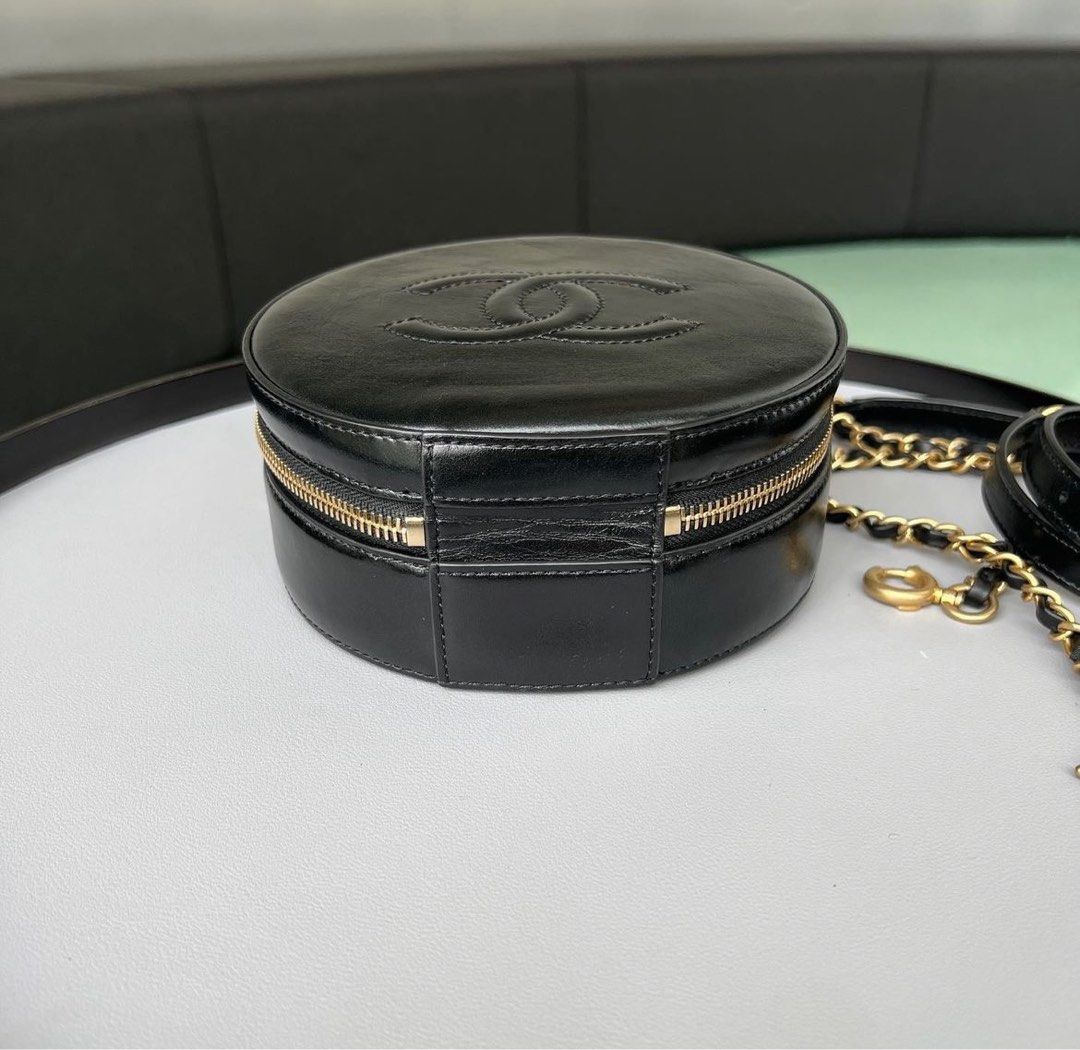 Chanel Round As Earth Calfskin Black / Ghw, Luxury, Bags & Wallets On  Carousell