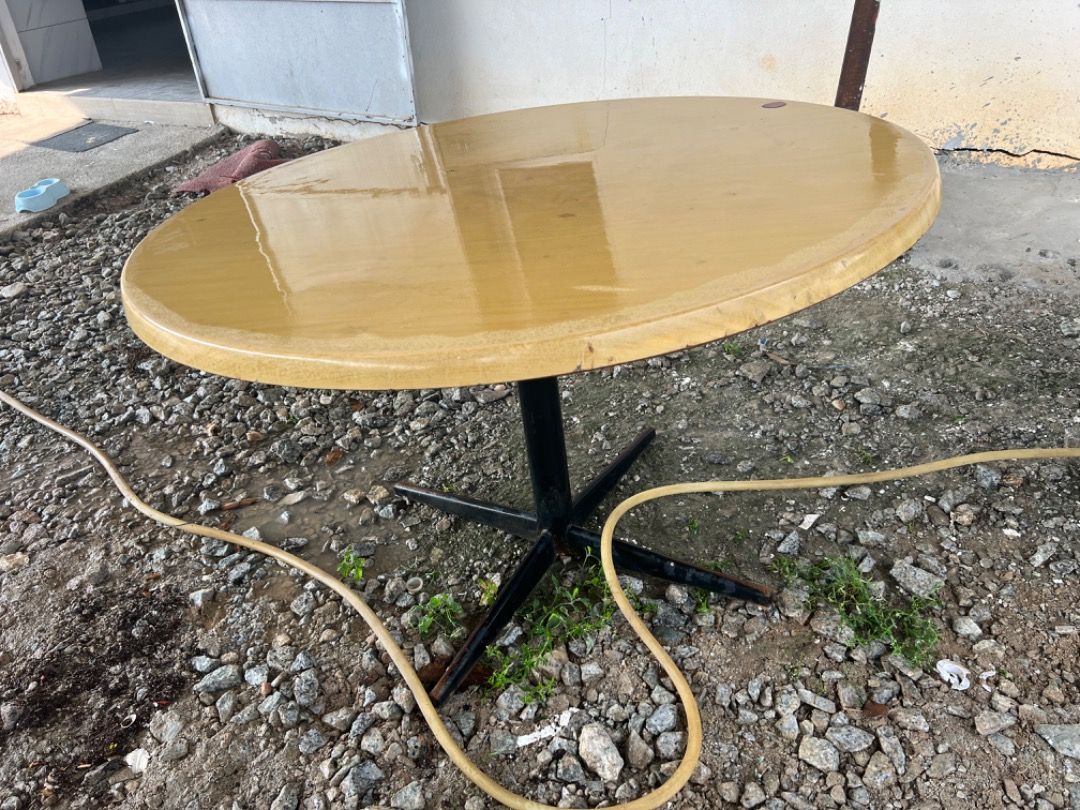 Chipboard Round Table