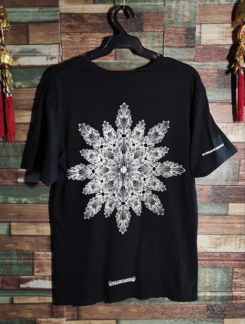 CHROME HEARTS FLOWER LOGO TEE Available in store now . . Waze