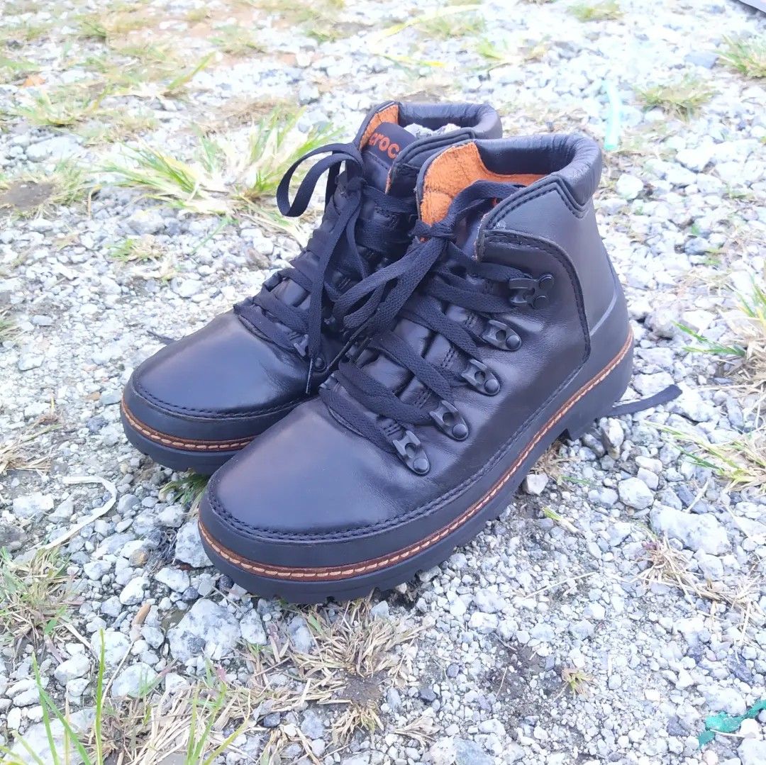 Crocs chukka sale boots