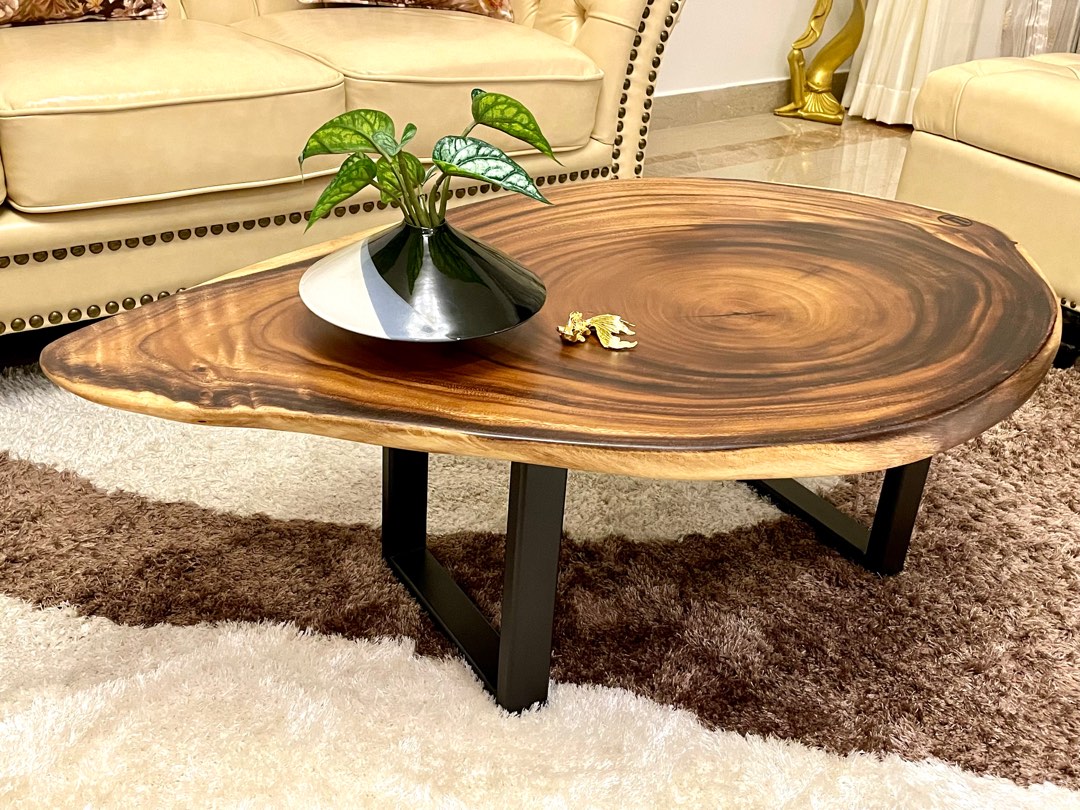 Suar wood store coffee table