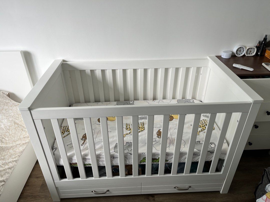 DaVinci Asher 3 in 1 Convertible Crib, Babies & Kids, Baby Nursery