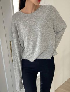 (Category: ) located in . Submitted by taetae_wardrobe (Listing ID 1250799304, Image 1). Description: .
