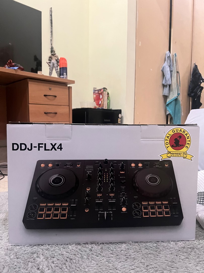 DDJ FLX 4 LIKE NEW on Carousell
