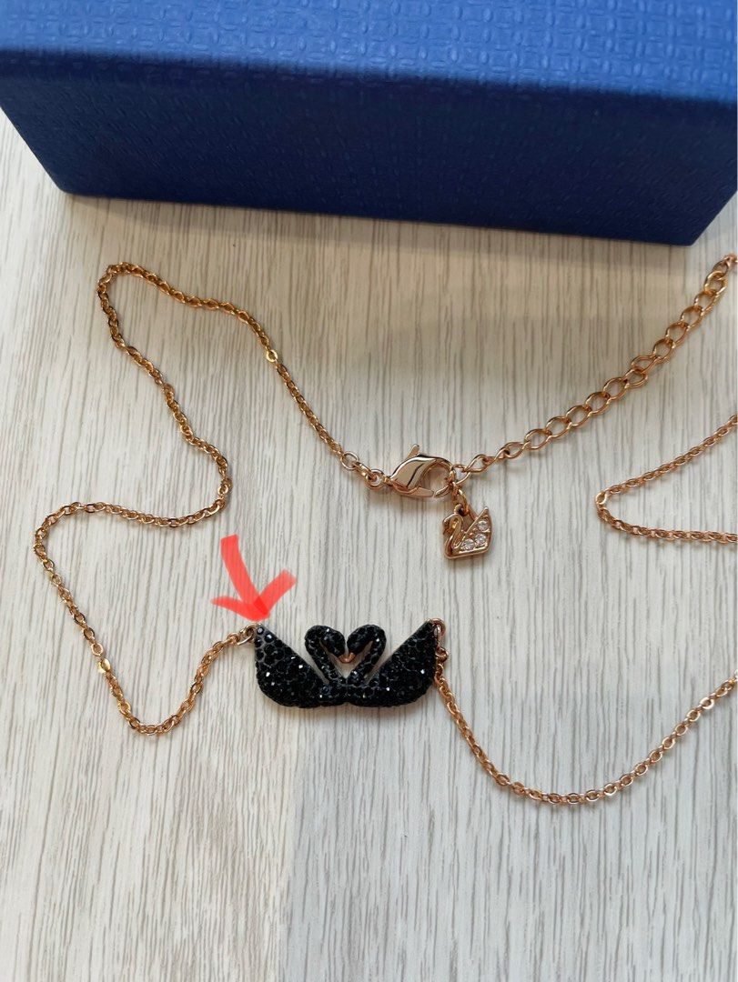 Defect Sale Swarovski Iconic Double Swan Necklace